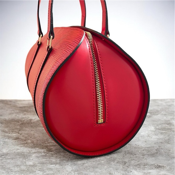 Auth LV Set • Authentic Soufflot Bag & Mini Papillon in Cherry Red Epi Leather - Picture 4 of 7